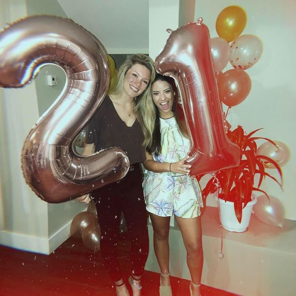 Meet your Posher, Hannah - Picture 1 of 1